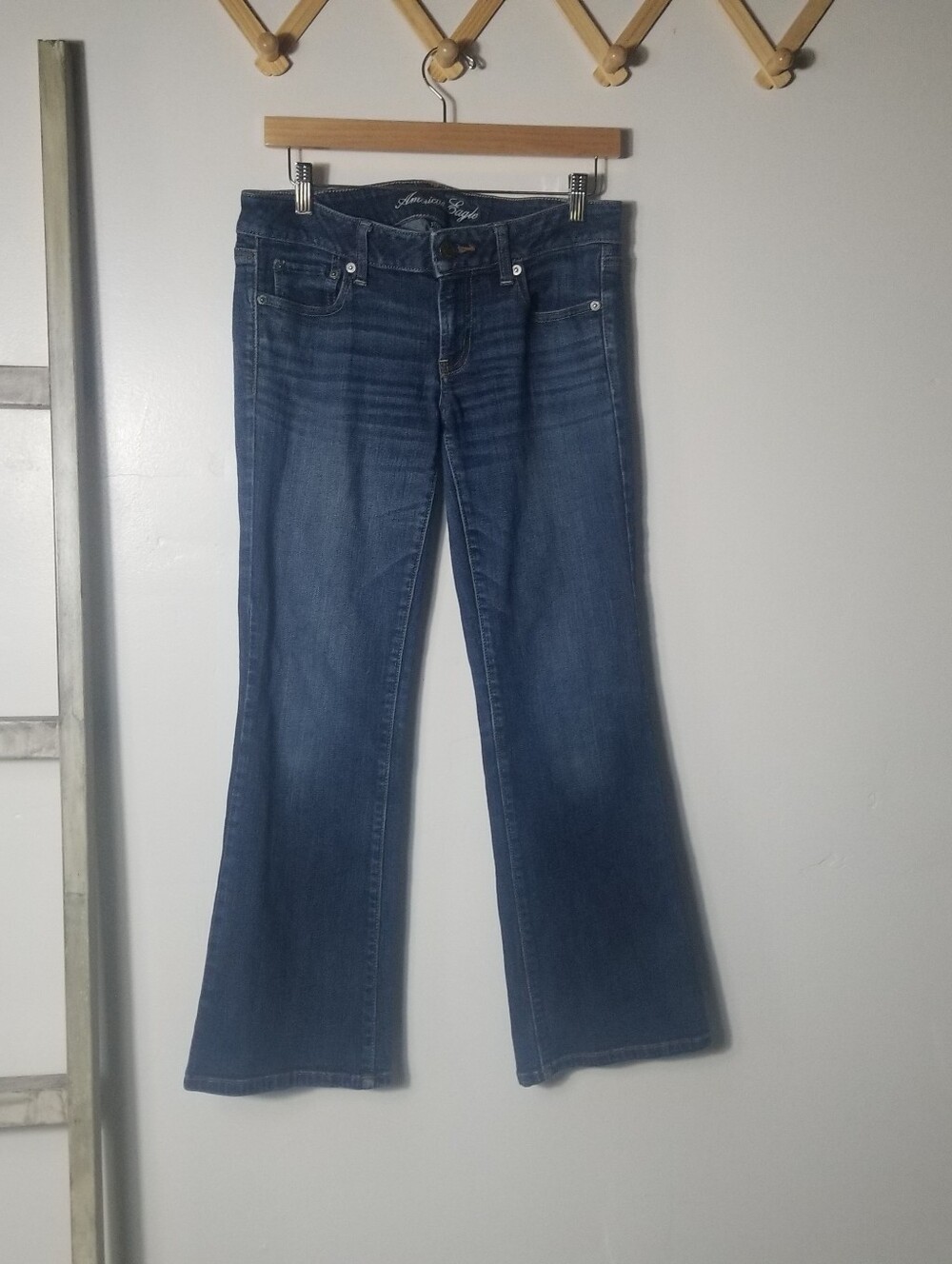 AMERICAN EAGLE WOMEN'S FAVORITE BOYFRIEND SIZE 8 SHORT